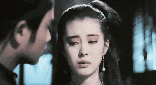 一套妆造让赵露思被全网狠嘲一周，冤不冤？