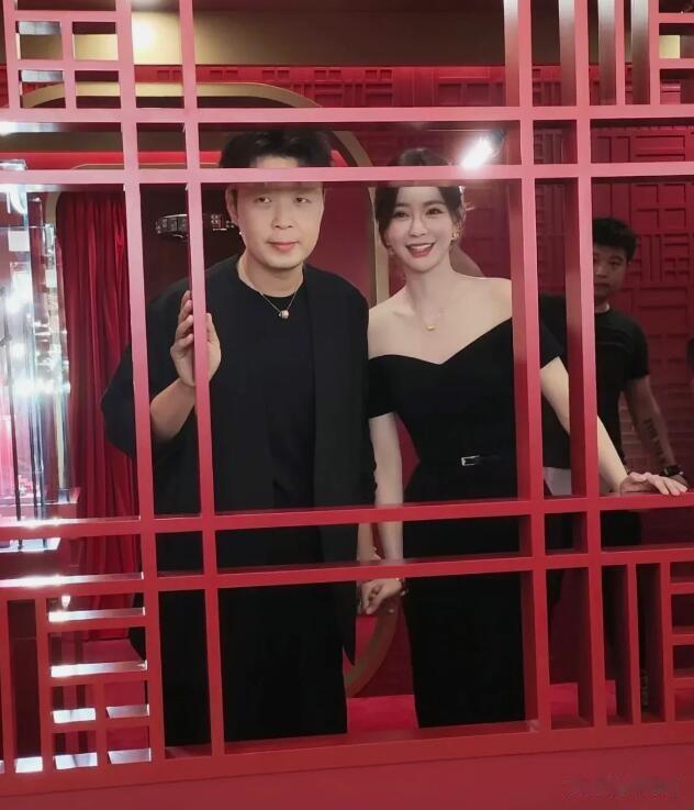 这一次，36岁的杜海涛“又瘦了”冲上热搜，他的商业帝国被扒