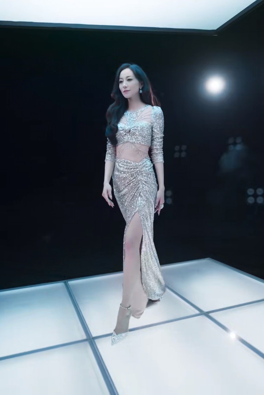 《浪姐5》36位姐姐亮相，有人站C位，有人镜头少，谁更受捧一目了然