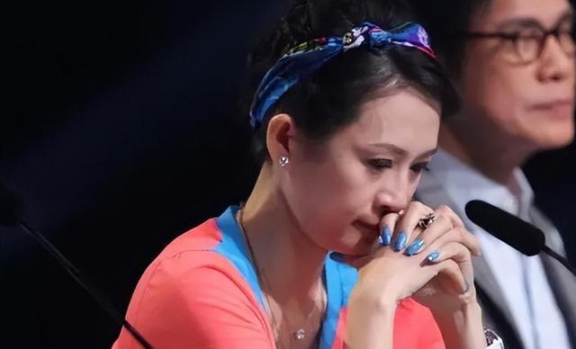 一部代表作都没有,却高高在上当评委小丑闹剧何时才能停止?