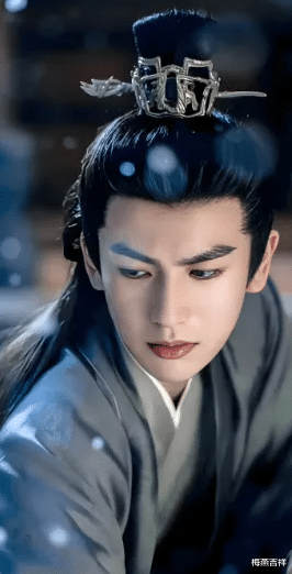 34岁的檀健次和27的张凌赫,谁是那抹最强“杀伤力”白月光