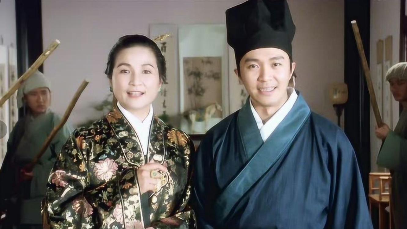 超20位明星悼念郑佩佩！《花少1》2人沉默，刘涛现身国外送行