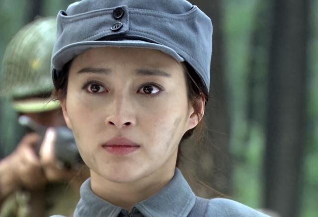 “抗日神剧专业户”四大女演员的没落史,糊成这样,该怪谁呢?