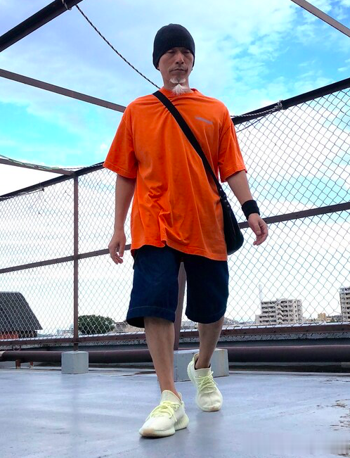 真正能帅气到老的男人：衣不花，发剪短，背不驼，才不会油腻显丑