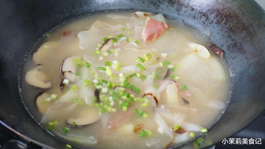 明日小暑，再忙别忘吃2绿2白，忌2事，顺时而养，轻松过伏天