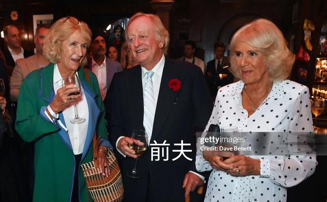 看卡米拉儿子书会温莎家全出席，就知女王死后，威廉身后空无一人