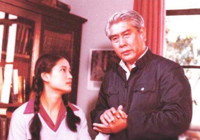 八一厂男星李炎:银幕高干专业户,与妻子恩爱一生,70岁因病去世