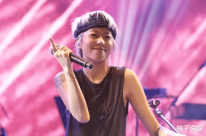 窦靖童和宋妍霏恋情曝光，网友惊呼“竟然是她们！”