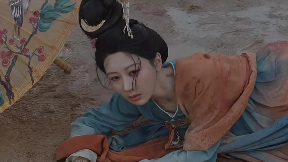 这一次，尊重观众的《国色芳华》，把内娱抠图剧的遮羞布撕碎了！