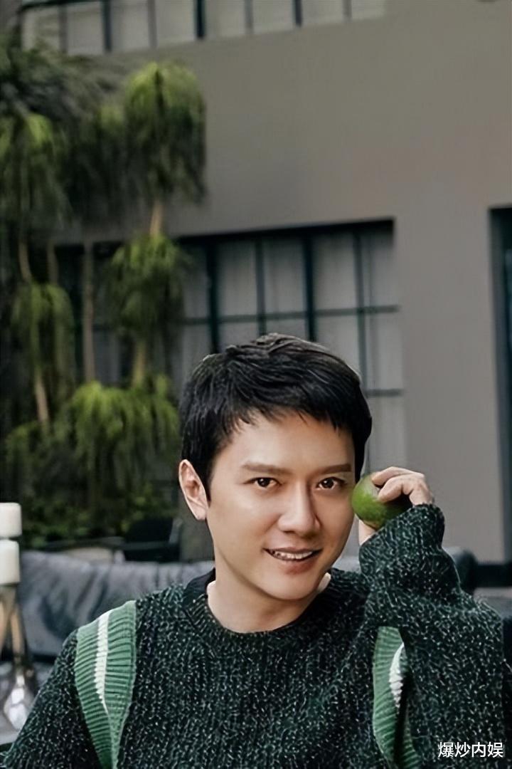 冯绍峰提起儿子当众爆哭！风流一生折在赵丽颖身上？