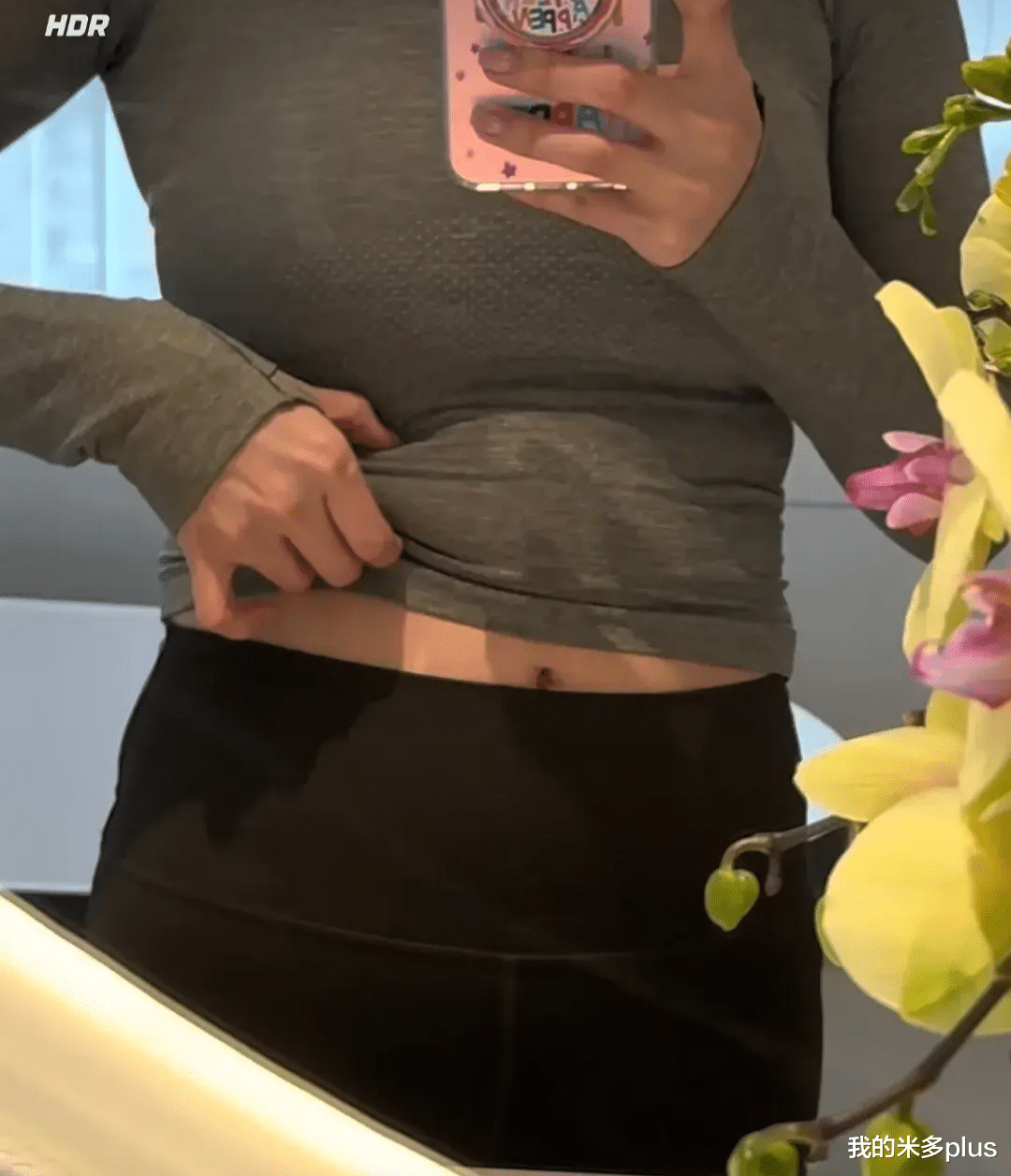 张雨绮大方展示微胖身材,腰间一圈赘肉,一顿饭10个菜吃胖太多