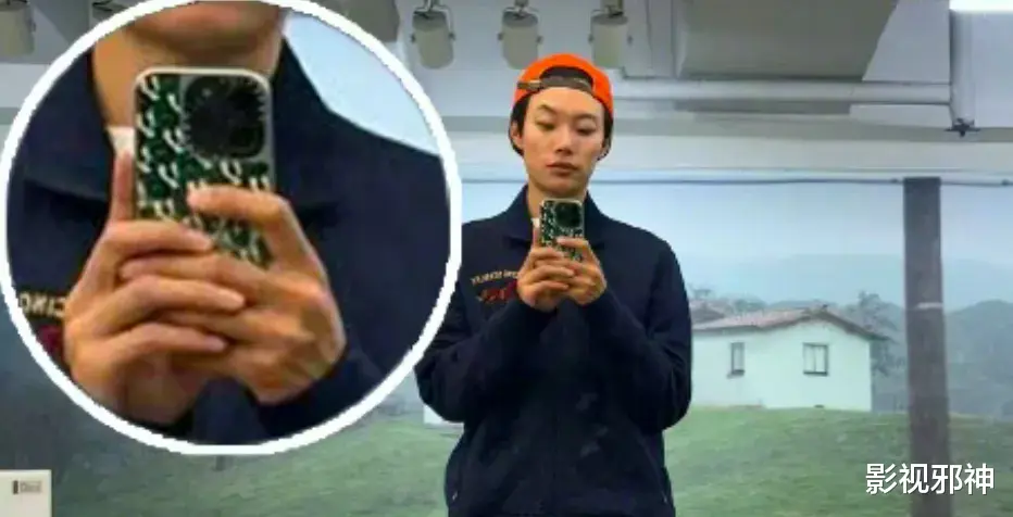 Woc，他俩分手了！