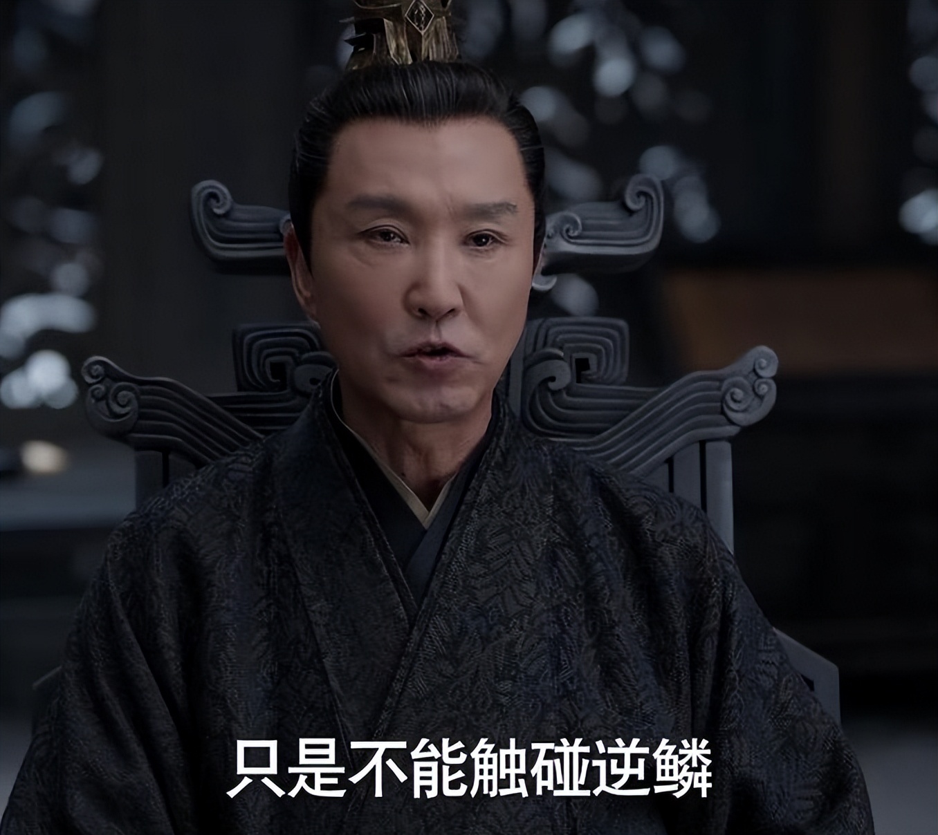 54岁古天乐最新采访照引热议，模样大变被指不像本人，男神也敌不过岁月