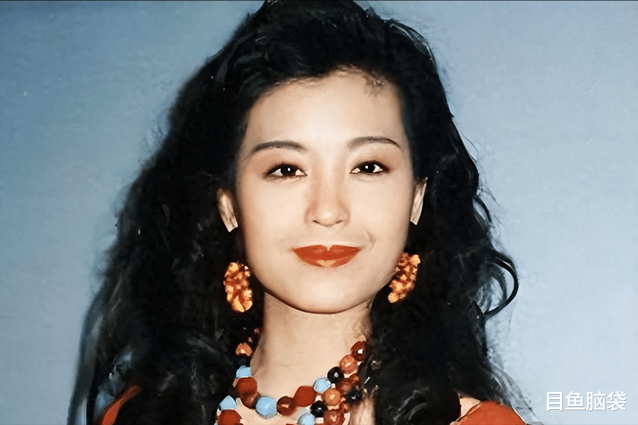 21岁少女嫁52岁富豪,新婚13天就成寡妇,拿900万遗产笑着活下去