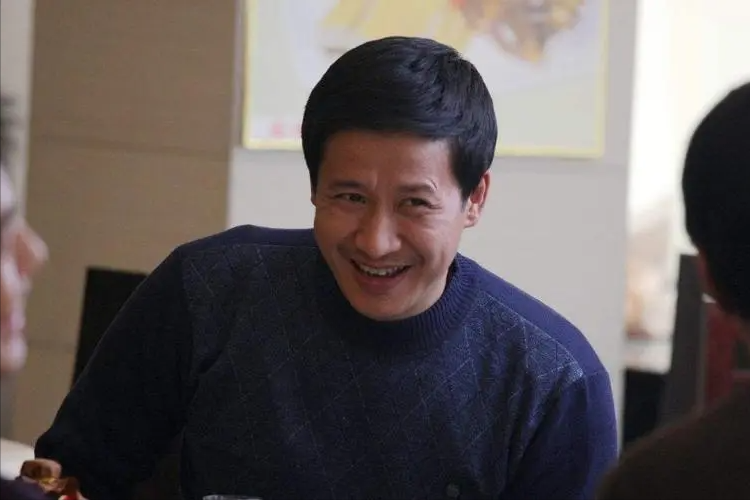 他因没车没房被抛弃，带儿子北漂一夜成名，二婚娶“北方张曼玉”