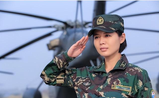 都是傅程鹏的基因，前妻儿子和后妻儿子一对比，差距就一目了然