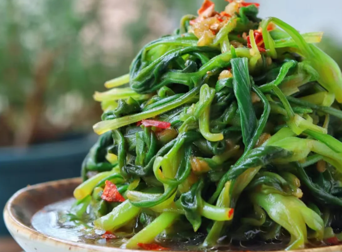 一利尿,二润肺,三养胃,四健脾,这菜全身都是宝,很多人不知道