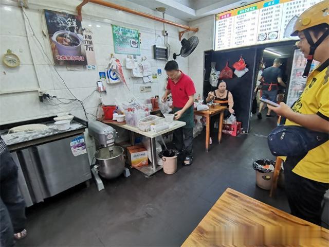 外卖小哥：午高峰的预订单，真的好鸡肋