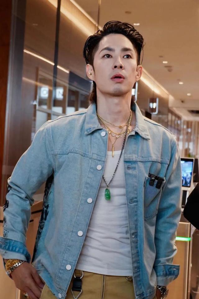 F4集体告别大S，只有他一言不发