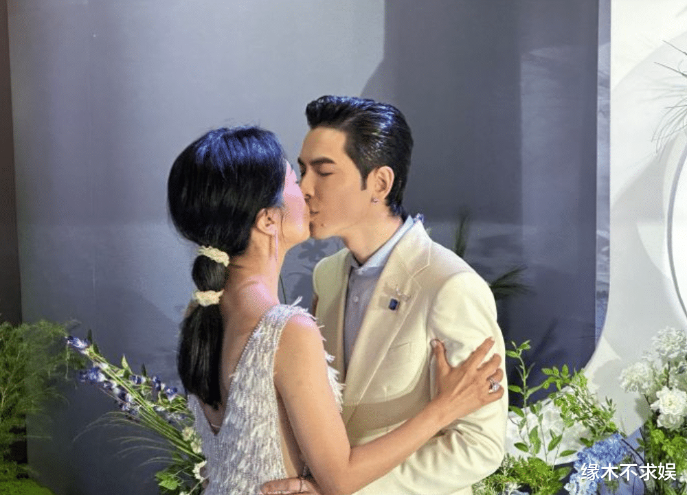 萧敬腾婚礼半个娱乐圈来了！关颖林熙蕾低调，向太笑谈私生子传闻！