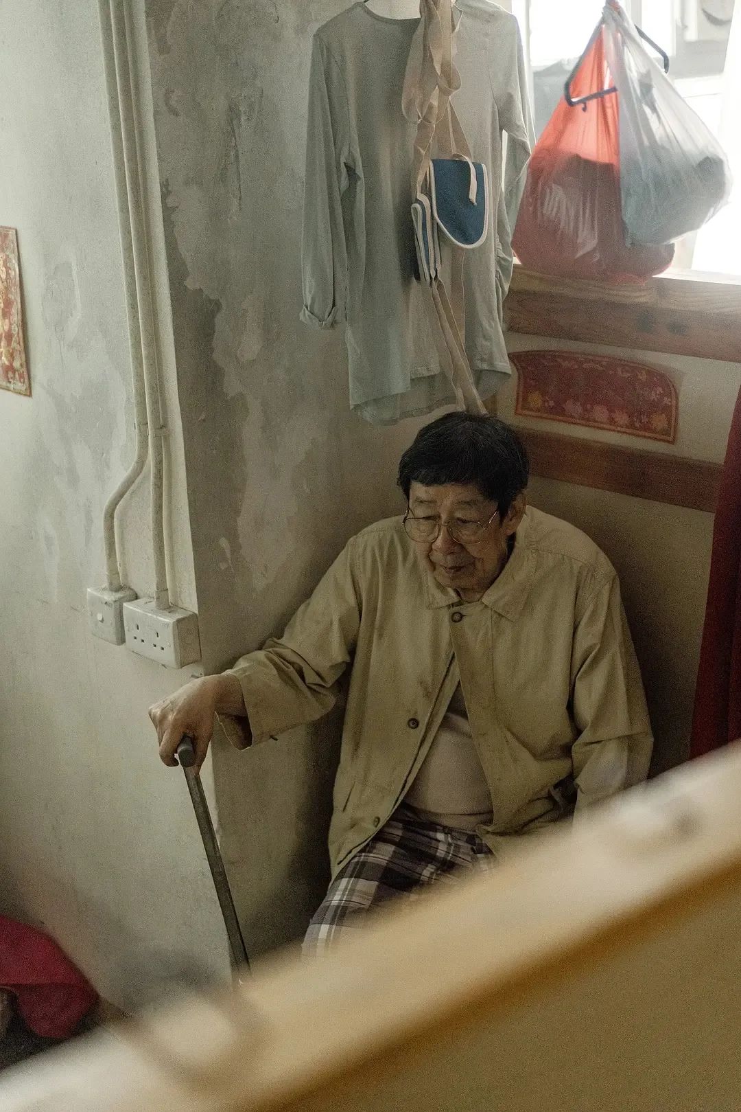 建议严查林保怡,这个「变态」不像演的