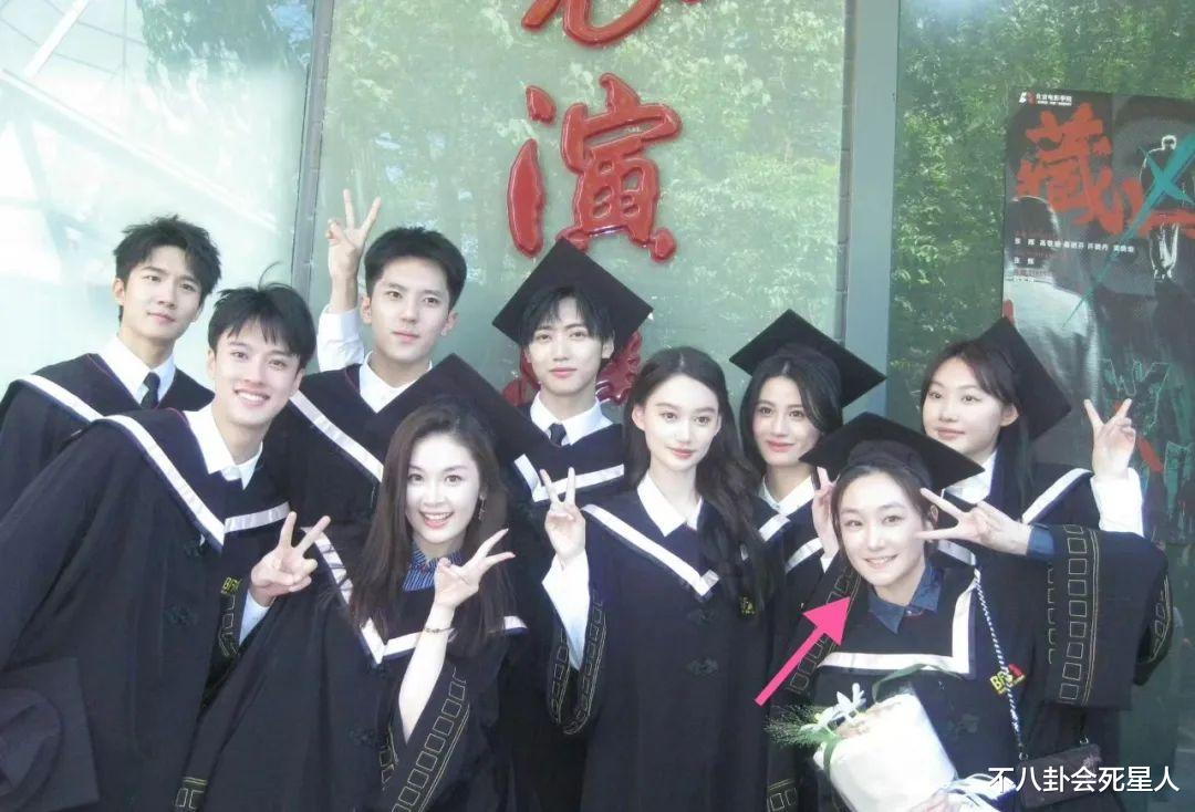 27岁窦靖童首演电视剧,近照神似王菲,娱乐圈关系户越来越多了