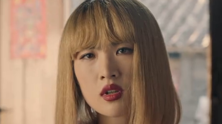 姚安娜进组拍戏十天后，岳云鹏新剧开机，网友：内娱要完了！