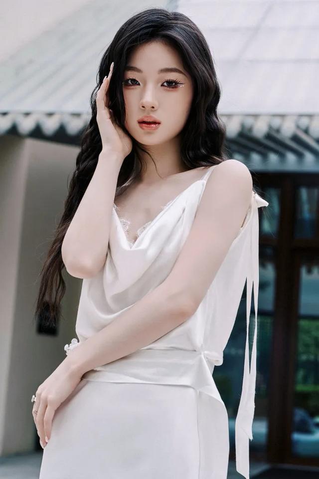 \璀璨新星·单依纯：以灵魂之声，绘就华语乐坛新篇章\