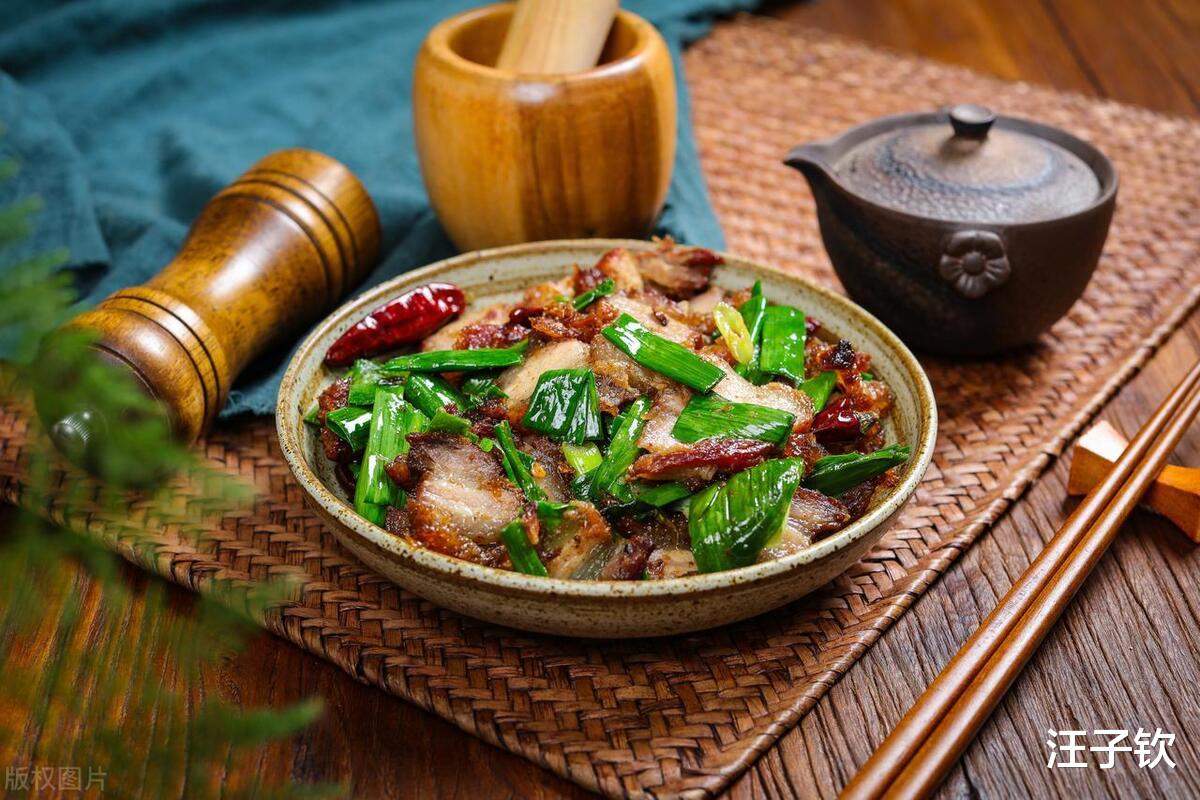 掌握这几个关键步骤，轻松做出色泽红亮、入口即化的红烧肉