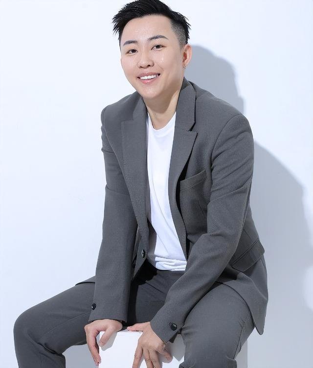 回顾:叶海洋身份被扒!几个套路曝光,网红人设还可以相信吗