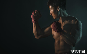 做过校园贷的大哥刑满出狱后，他折辱过的女孩儿，想要报复回来……