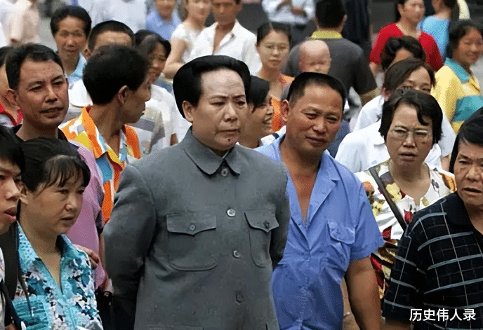 扮演毛泽东女特型演员大火后，丈夫反感：毛主席是伟人，她是女人