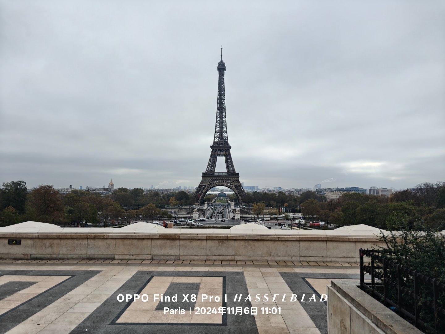 Find X8 Pro实拍埃菲尔铁塔，双潜望长焦有多强？