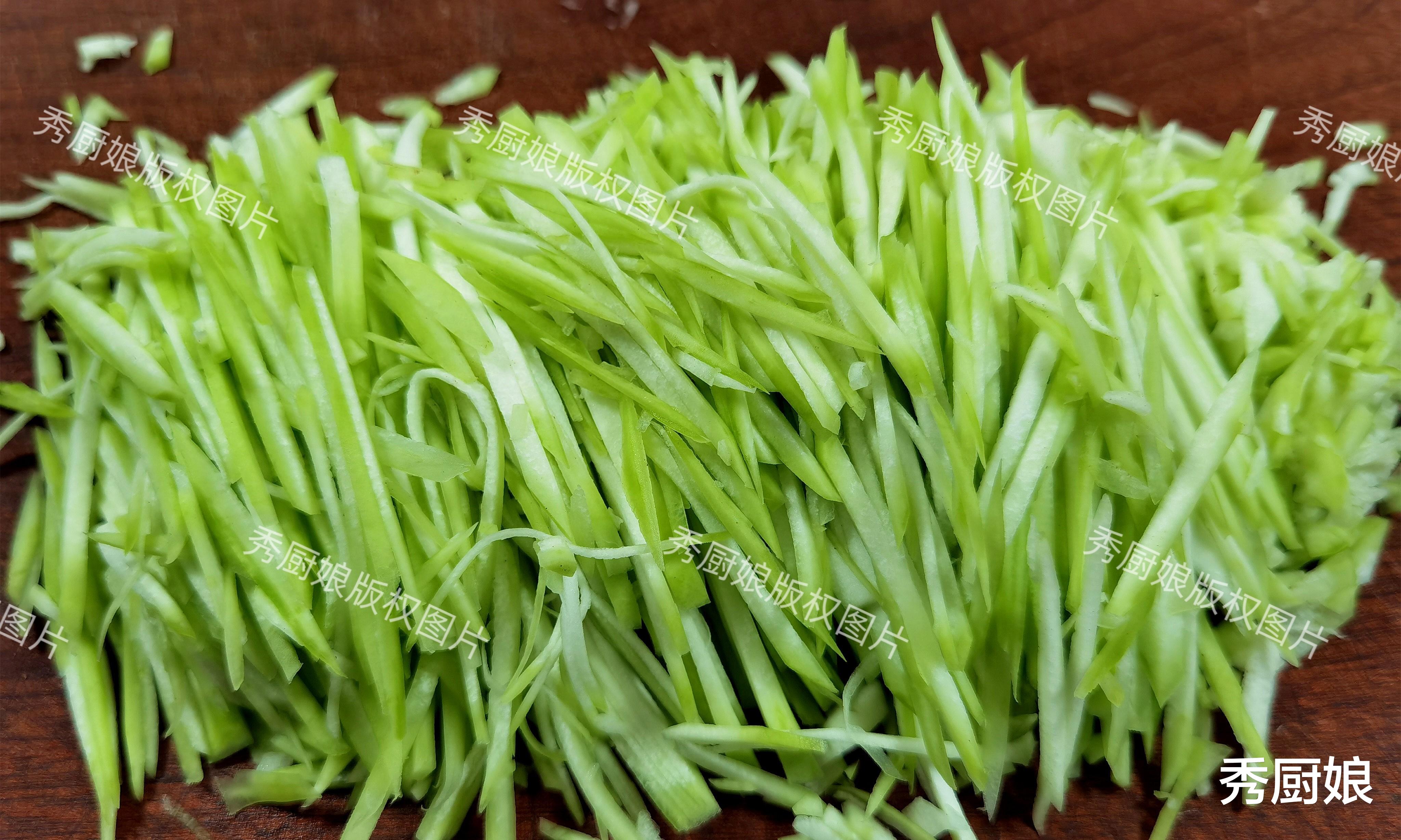 秋天吃一瓜,活到九十八,清心热、润心肺,养肝明目,现在正当季