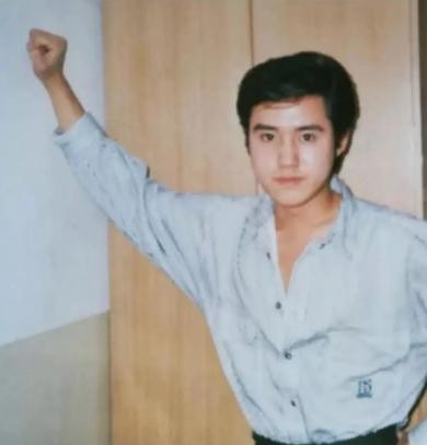 反派专业户冯雷,46岁还单身,向父母再三保证:我是正常男人!