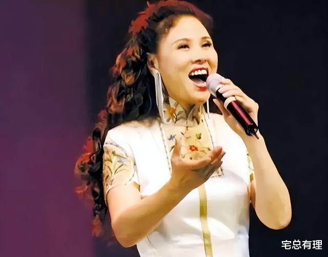 她24岁一唱成名,48岁丈夫入狱不抛弃,患癌后丈夫用全部身家医治