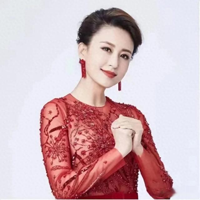 前央视主持人张蕾家暴离婚，孩子患绝症病危，本人回应辟谣