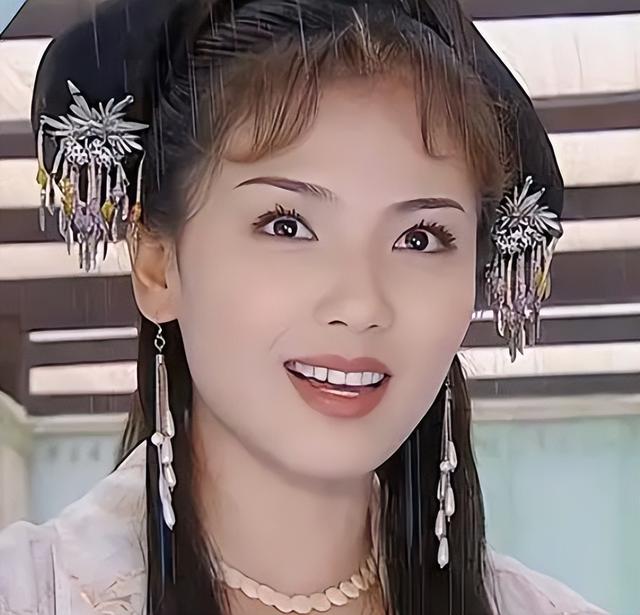 帮刘涛还清5亿的恩人,原来是熟悉的她,背景强大地位不输赵本山