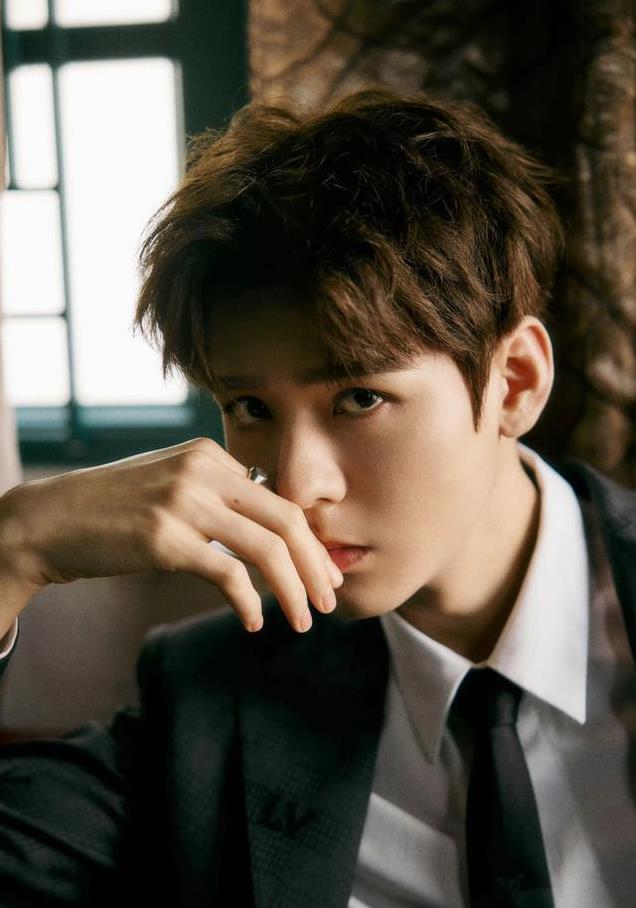 12月7日一夜,美男洗牌,杨洋登顶,黄景瑜10成毅9王一博3肖战第2