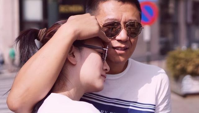 李小冉：被富商折磨4年，2次流产，没想到男闺蜜砸下5亿接盘成功