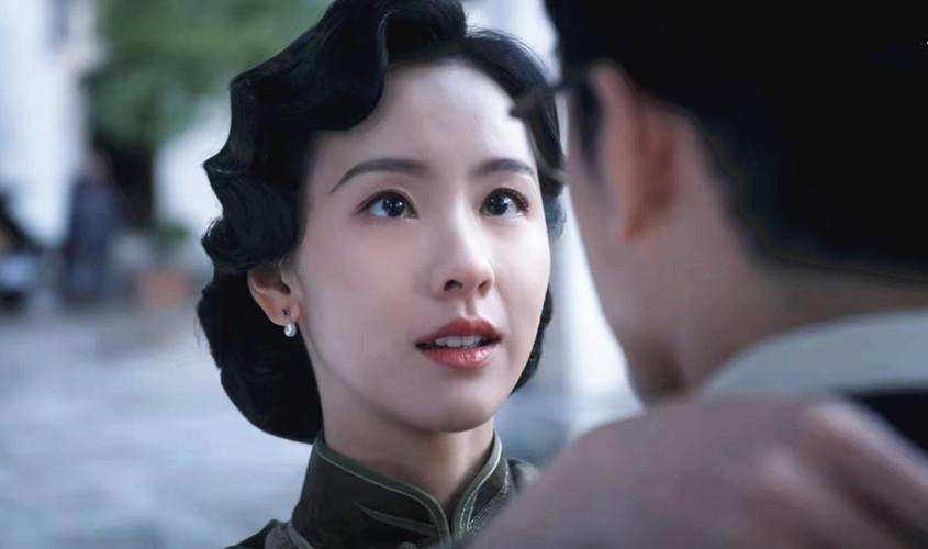 哭丧着脸演了32集,这剧到底是捧她还是毁她?