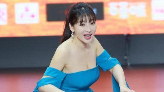 柳岩为何39岁没人追？当看她深蹲的那刻，网友：换我，我也不敢娶