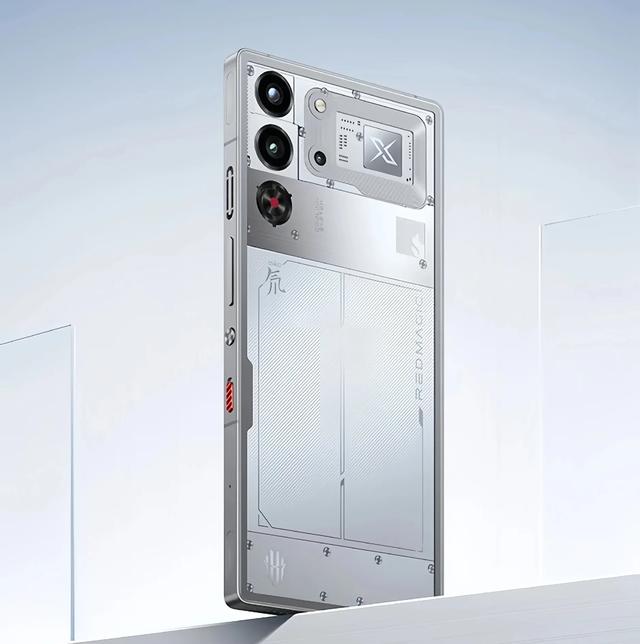 巨电池加持，红魔10 Pro+电竞旗舰：是硬核游戏玩家的最终选择吗？