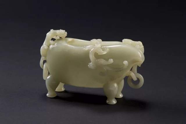 世界五大收藏家之一，他的4000件古董