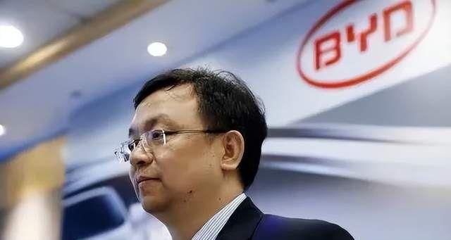 华为公司婉拒富士康的代工请求！并决定将手机代工订单交给比亚迪