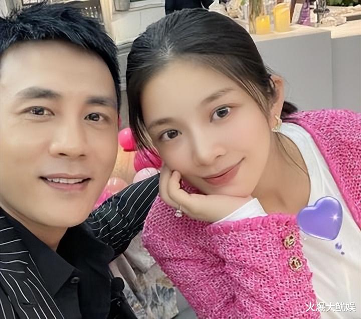 曝杜淳老婆出自名媛培训班！曾与叶柯合照，王灿回应却被网友拆穿