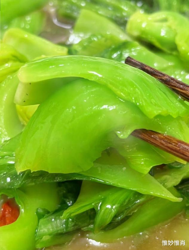 春天,老年人常吃5款补钙菜,腿脚有劲,爬楼梯不费力