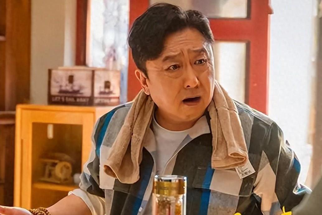 著名相声演员新电影遭差评，3天票房仅42万，被嘲演技不如郭德纲