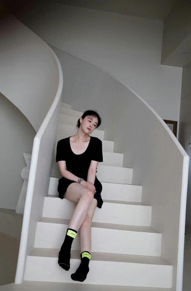 蒋欣的大长腿原来这么美