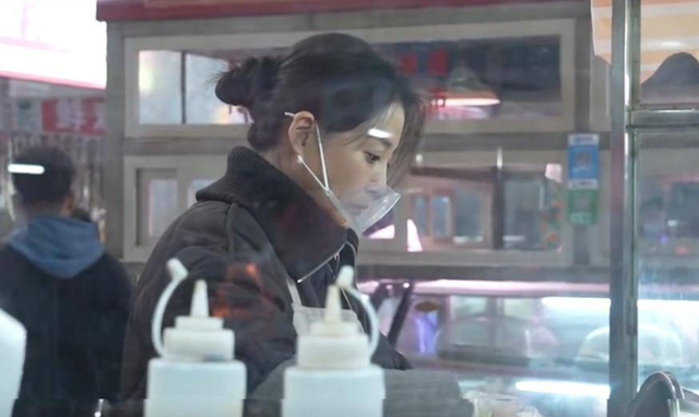 《凡人歌》结局:那隽患惊恐症!那伟创业失败全家搬离北京卖卤货